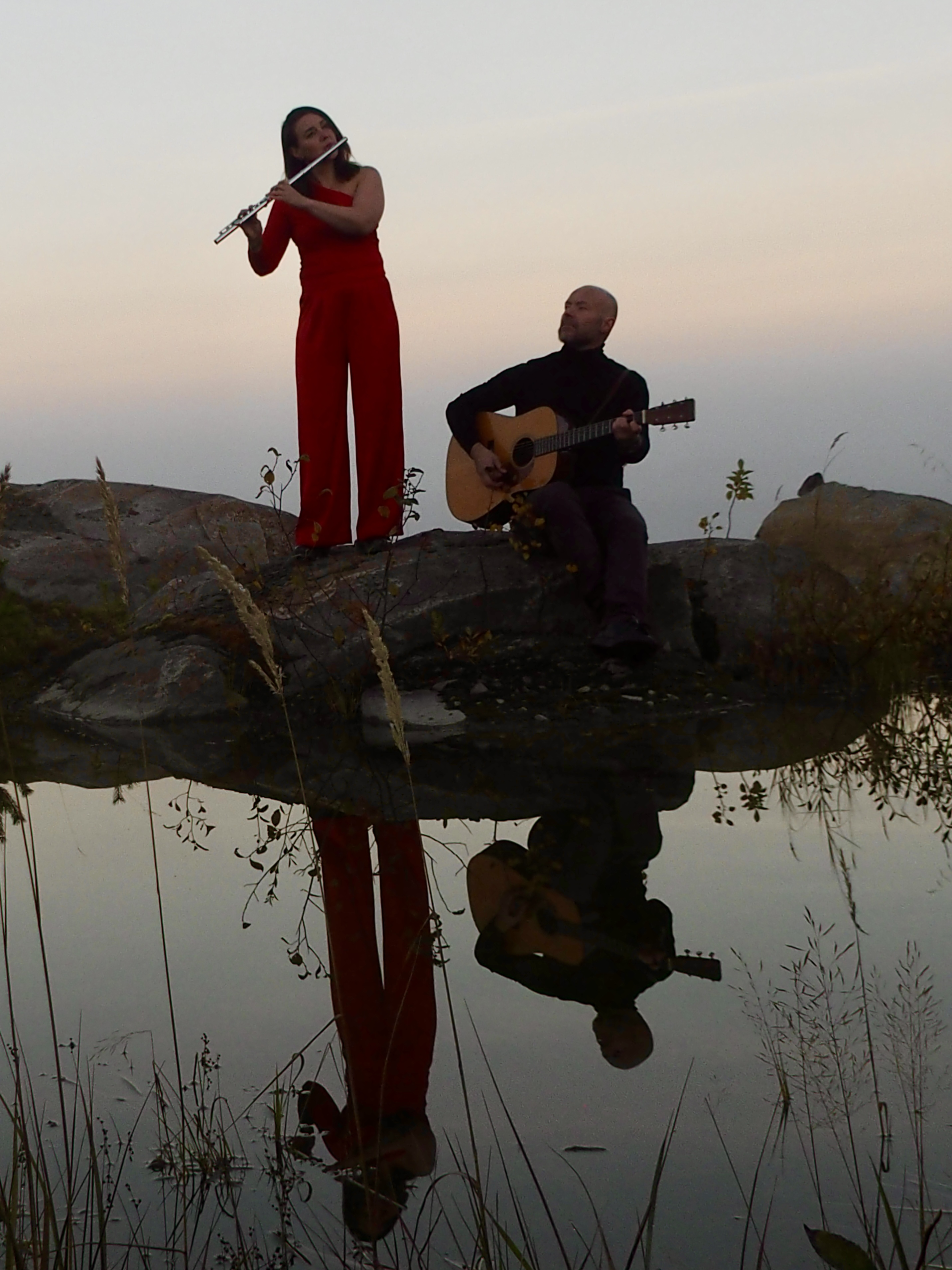 Duo Valoo – heijastus järvessä